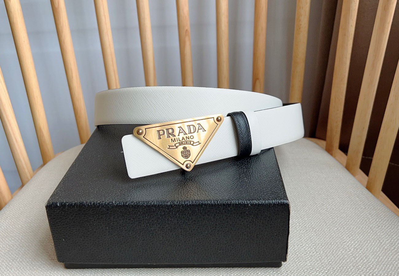 Prada buckle belt 3.5cm wide